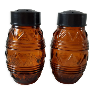 Duo of salt shaker, pepper in amber glass 70s