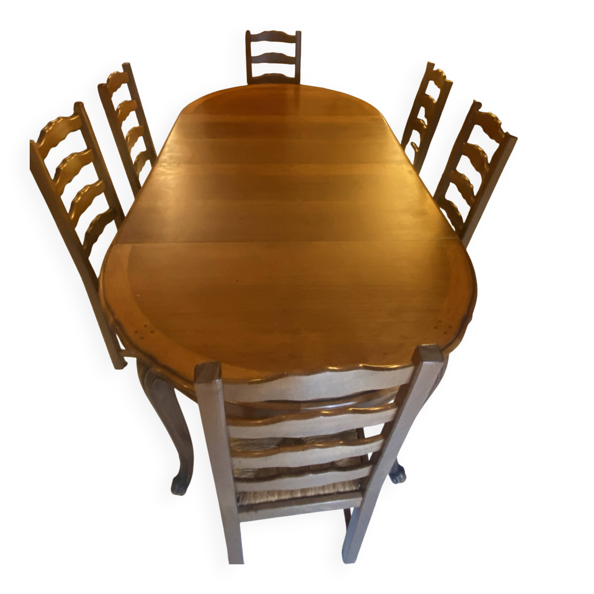 Table in solid cherry wood in Louis XV style.