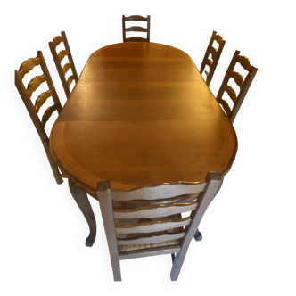 Table in solid cherry wood in Louis XV style.