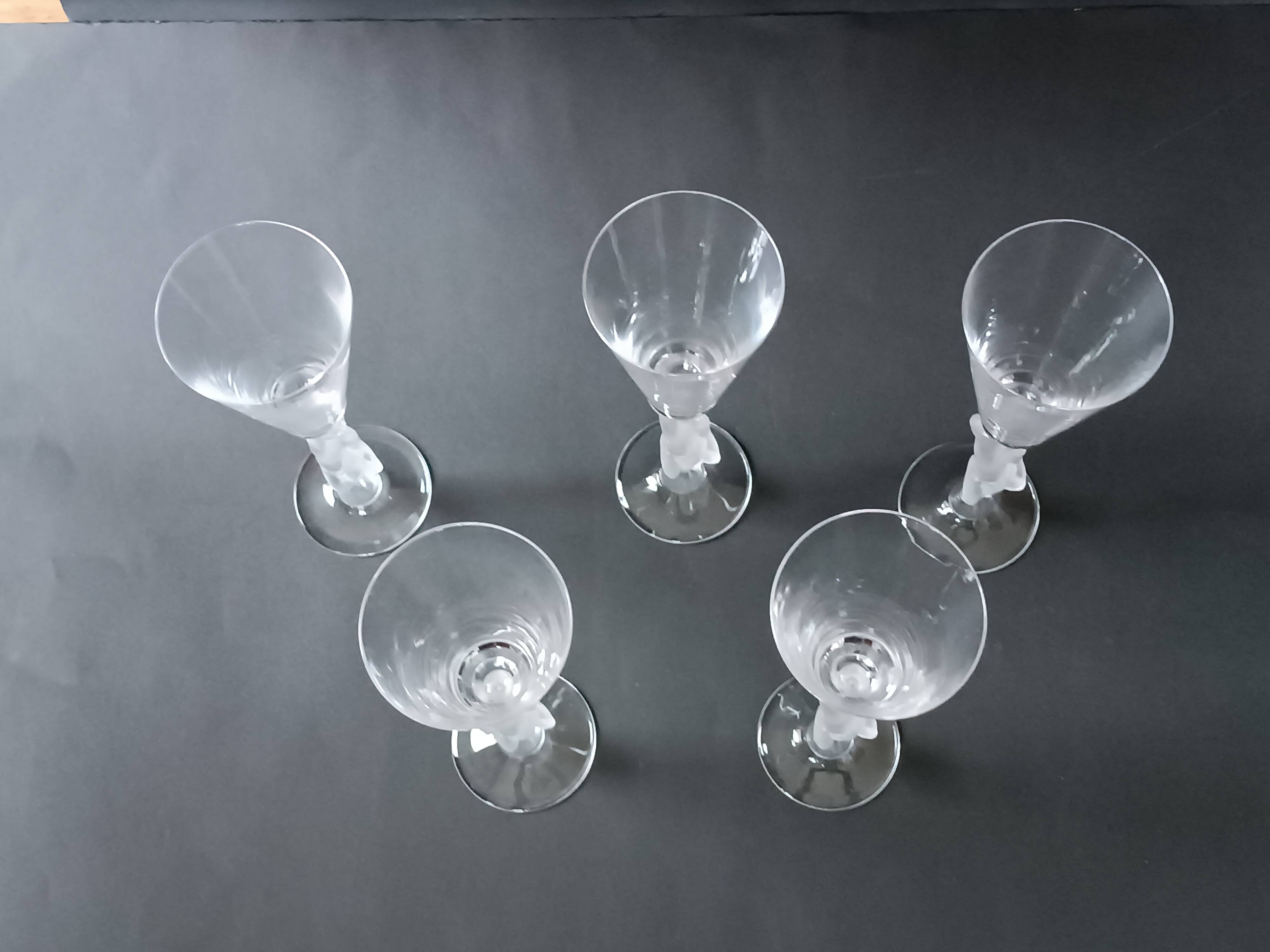 Set of 9 crystal flutes with Venus and Bacchus foot, Vannes and Bayel