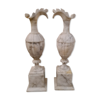 Paire de vases en albâtre fin XIXème