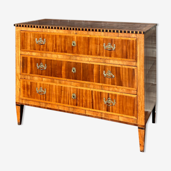 Chest of drawers in Louis XVI period marquetry with castle brand