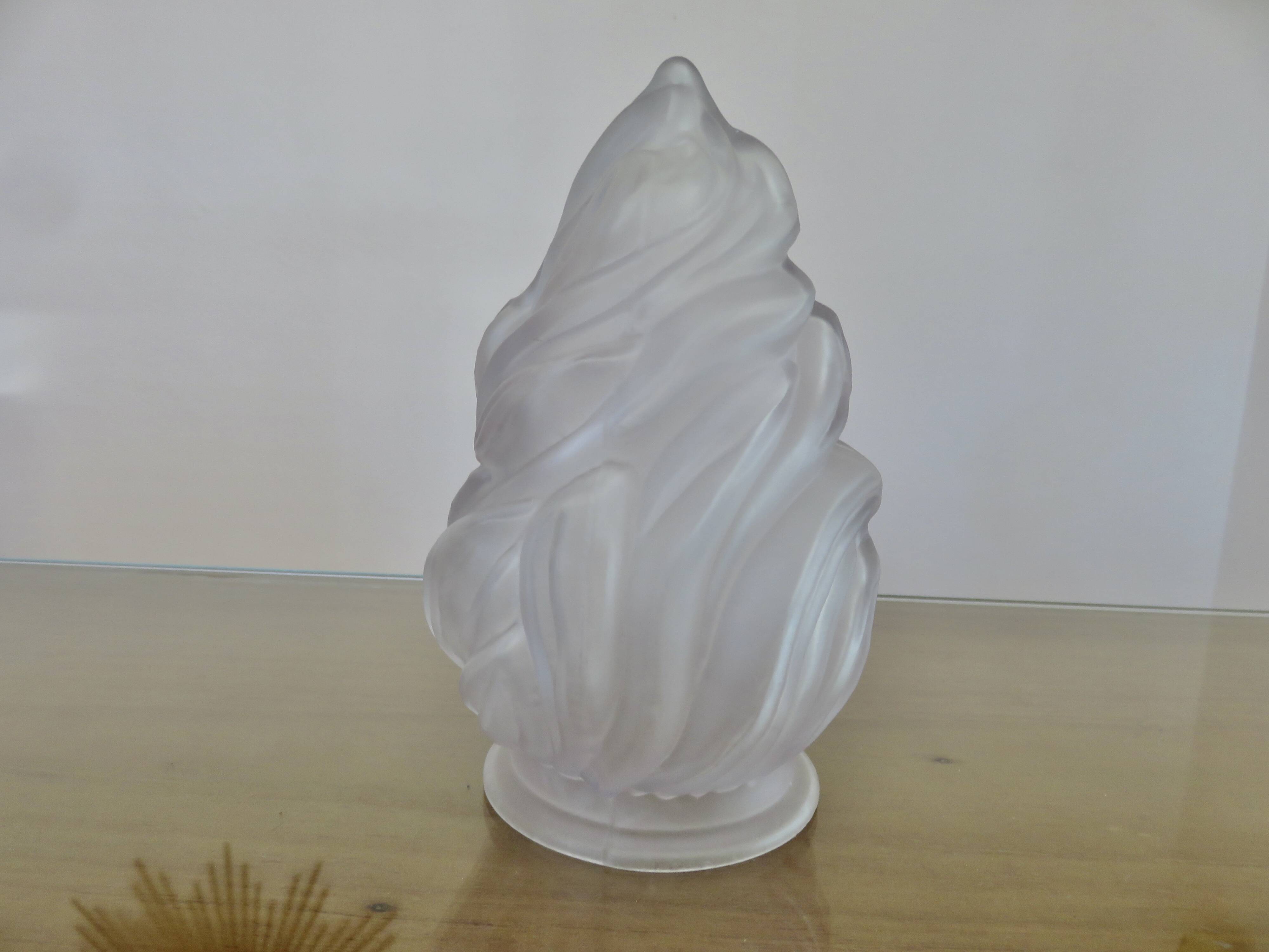 Antique "flame" tulip in frosted glass paste, art deco, 1930s-40s