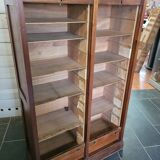 Double curtain binder in blond mahogany