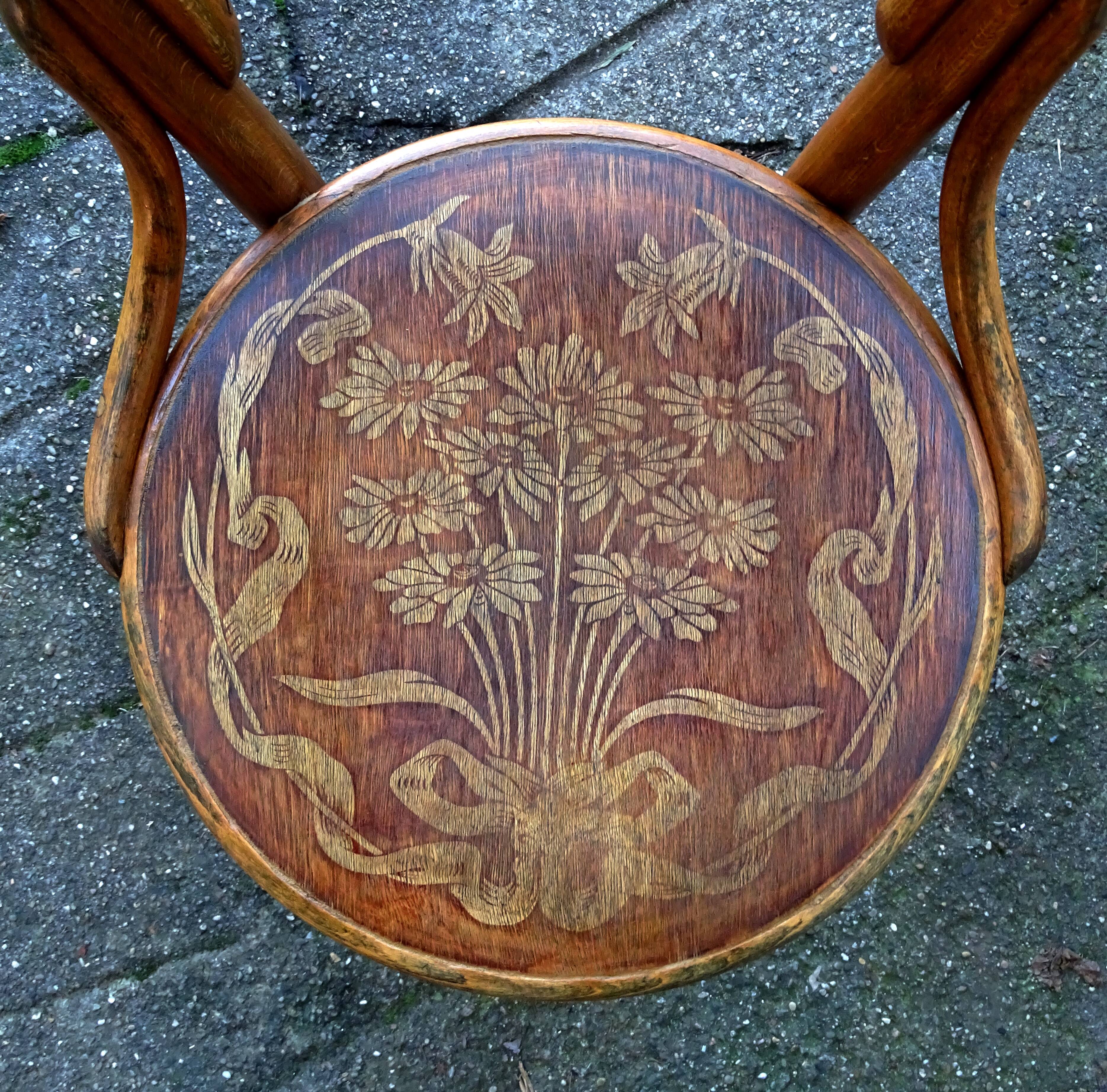 Thonet chair N°14 1/2, flowered wood seat -1900 -