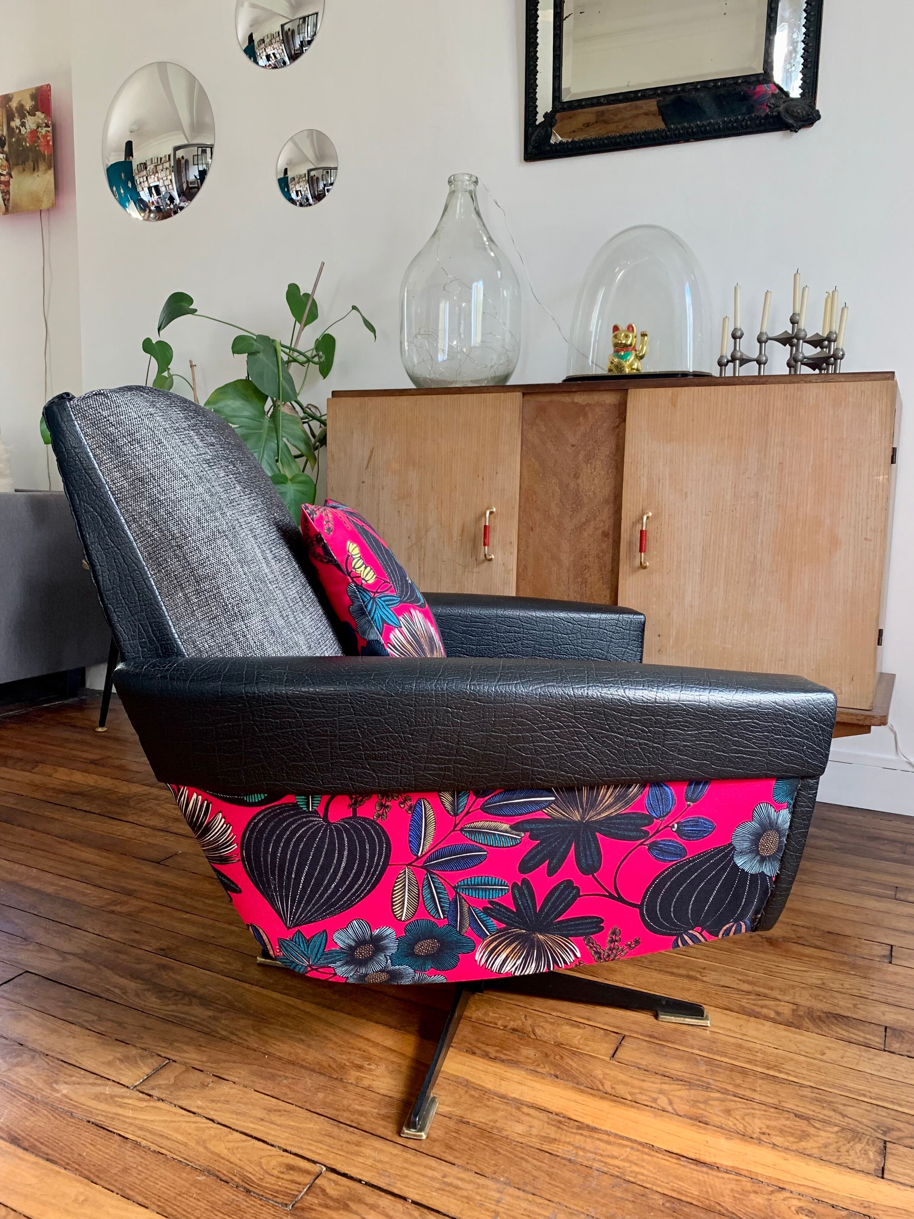 Cube Swivel Armchair 60's