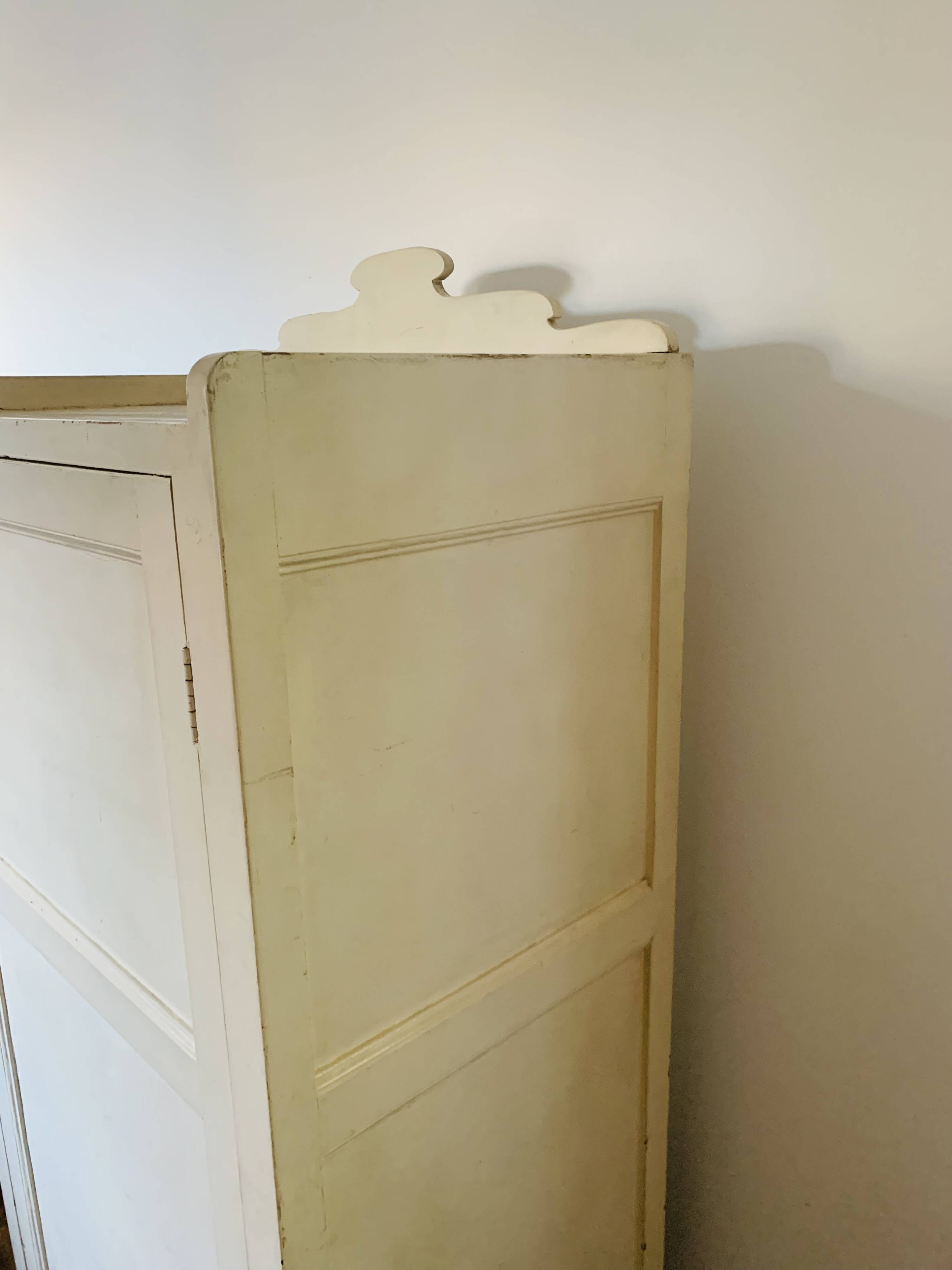 1-door wardrobe with cornice