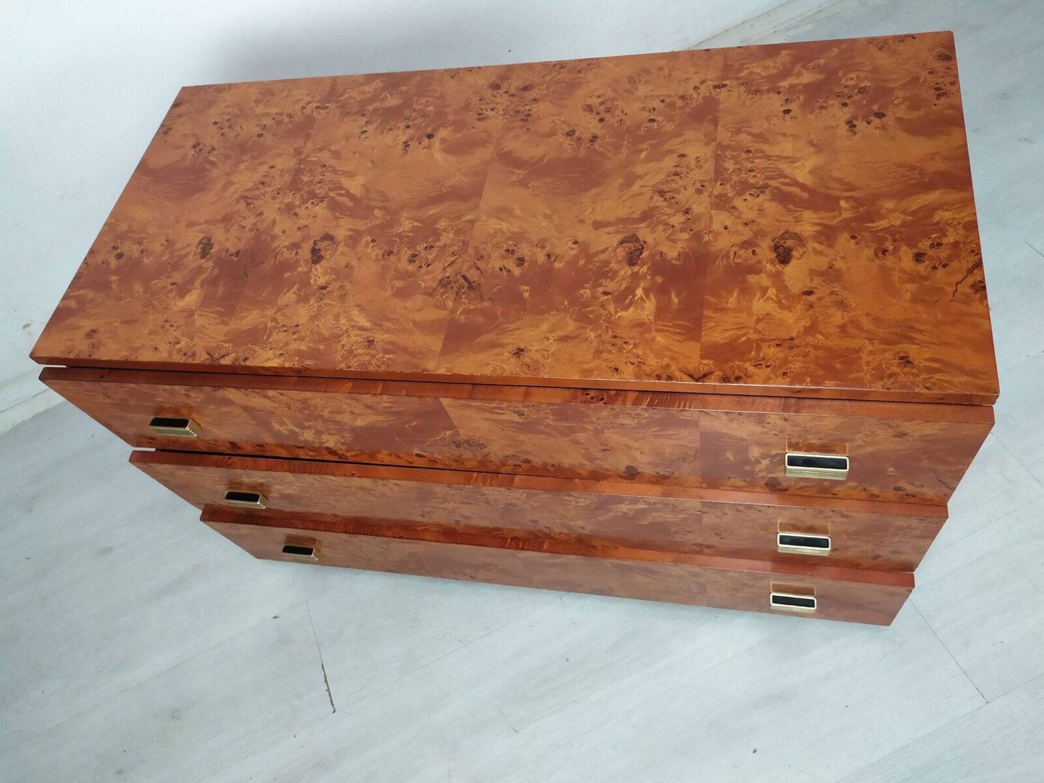 Vintage drawer chest in amboyna burl, 1970s