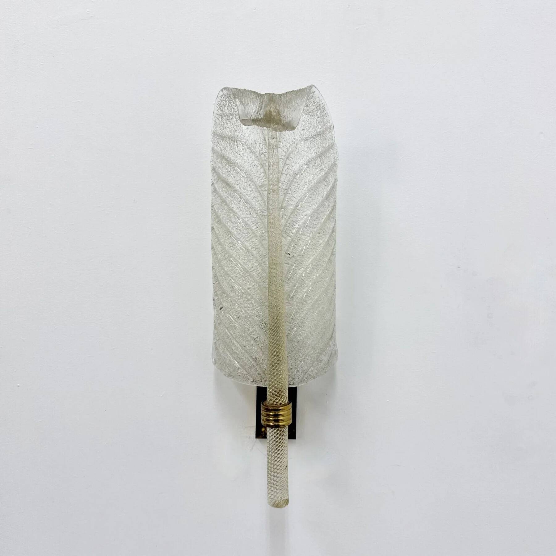 Large Barovier & Toso wall lamp Murano glass leaf, 1970s
