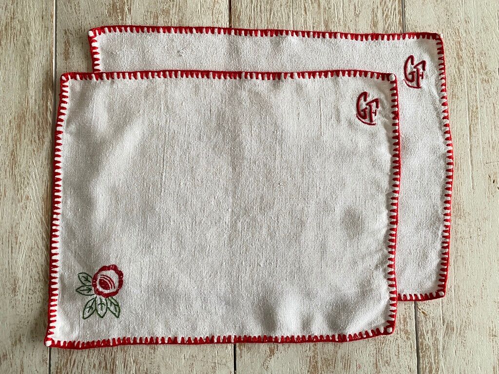 12 old hemp embroidered placemats - 39x27 cm