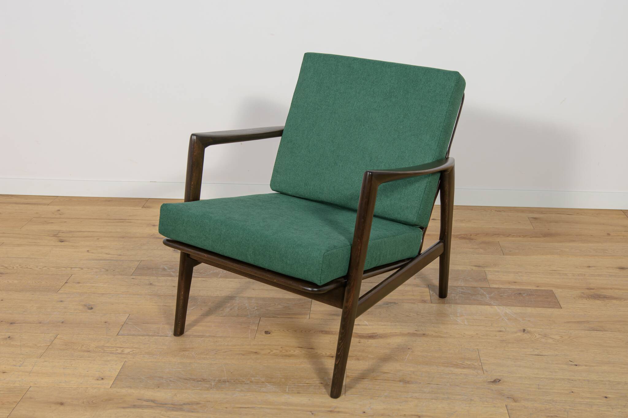 Model 300-139 Armchairs from Swarzędz Furniture Factory, 1960s, Set of 2