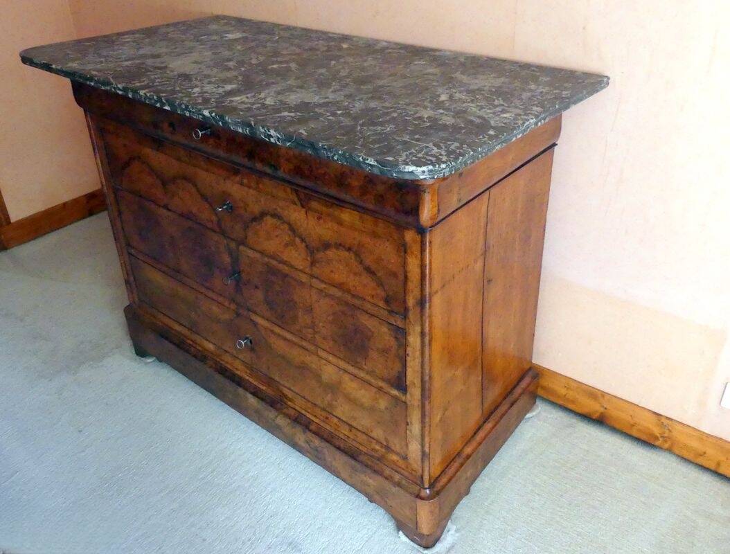 Empire-style chest of drawers