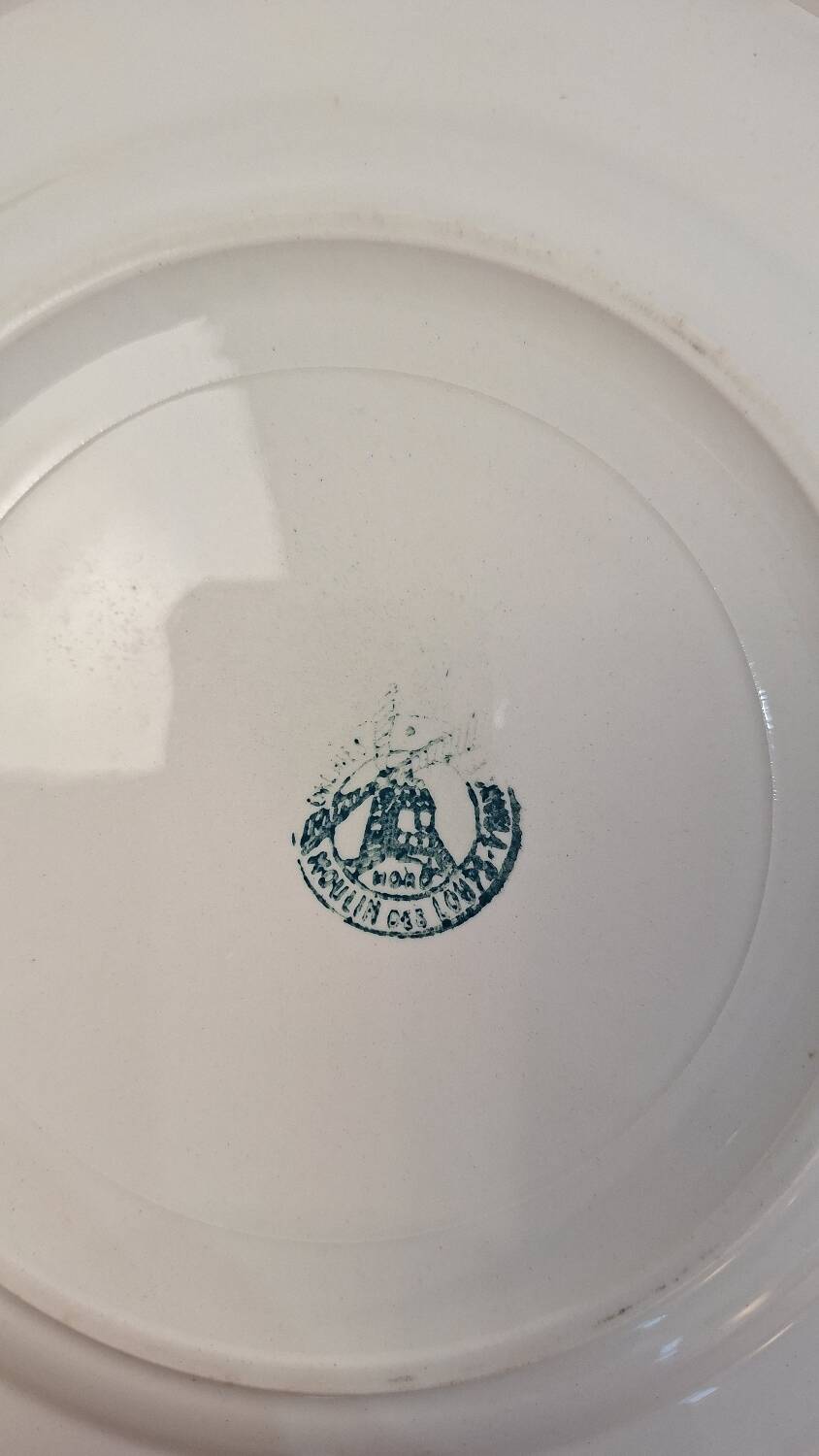 Set of porcelain plates Moulin des Loups
