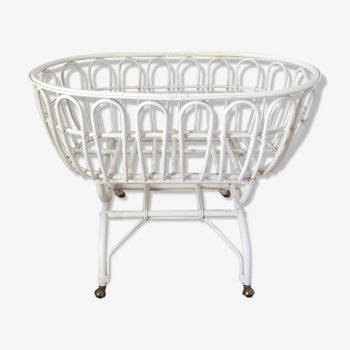 Cradle in rattan