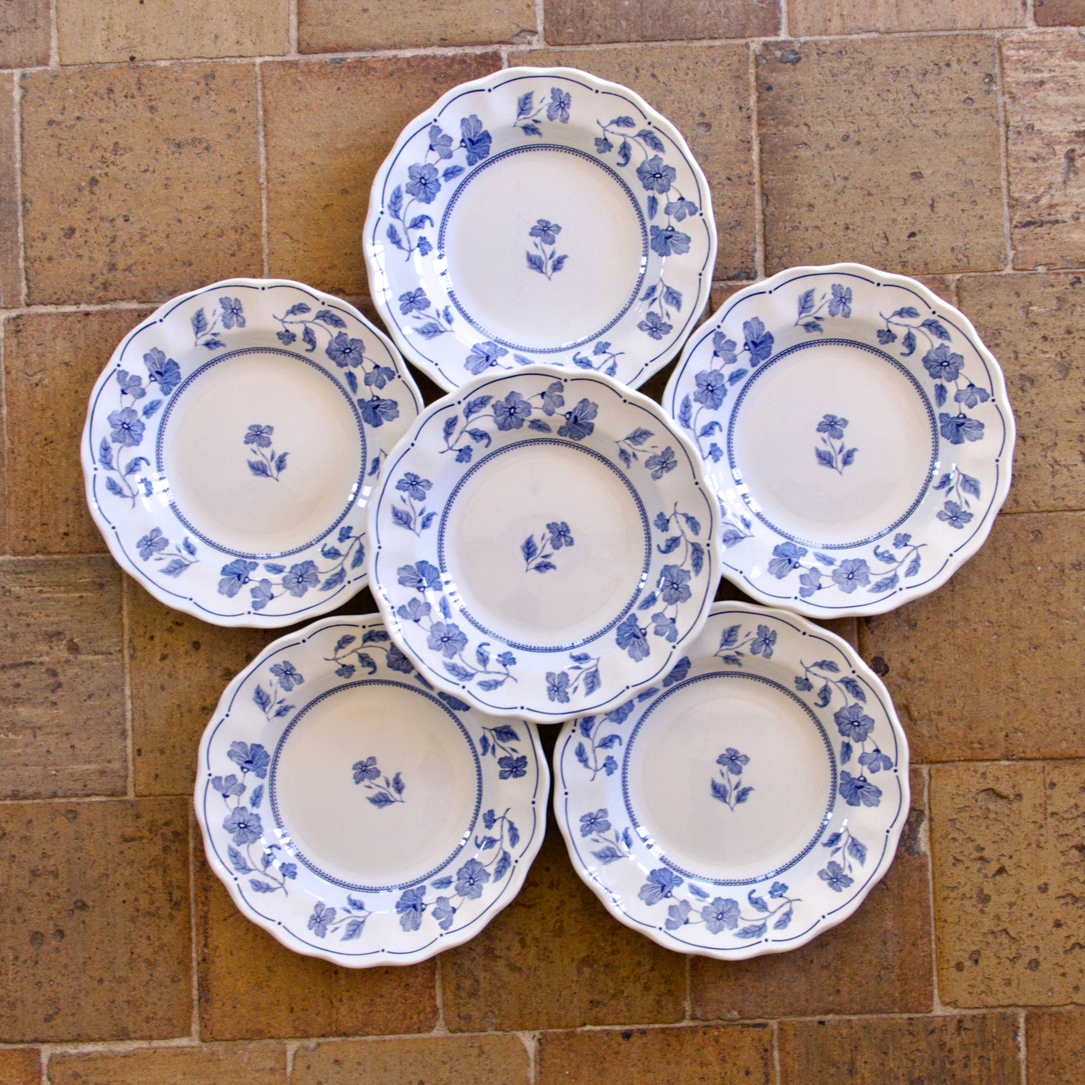 Large vintage Italian plates by Nueva Fontebasso