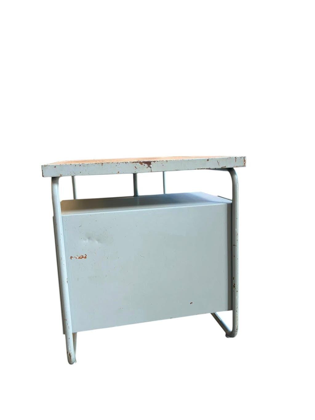 Bureau industriel vintage gris style bauhaus
