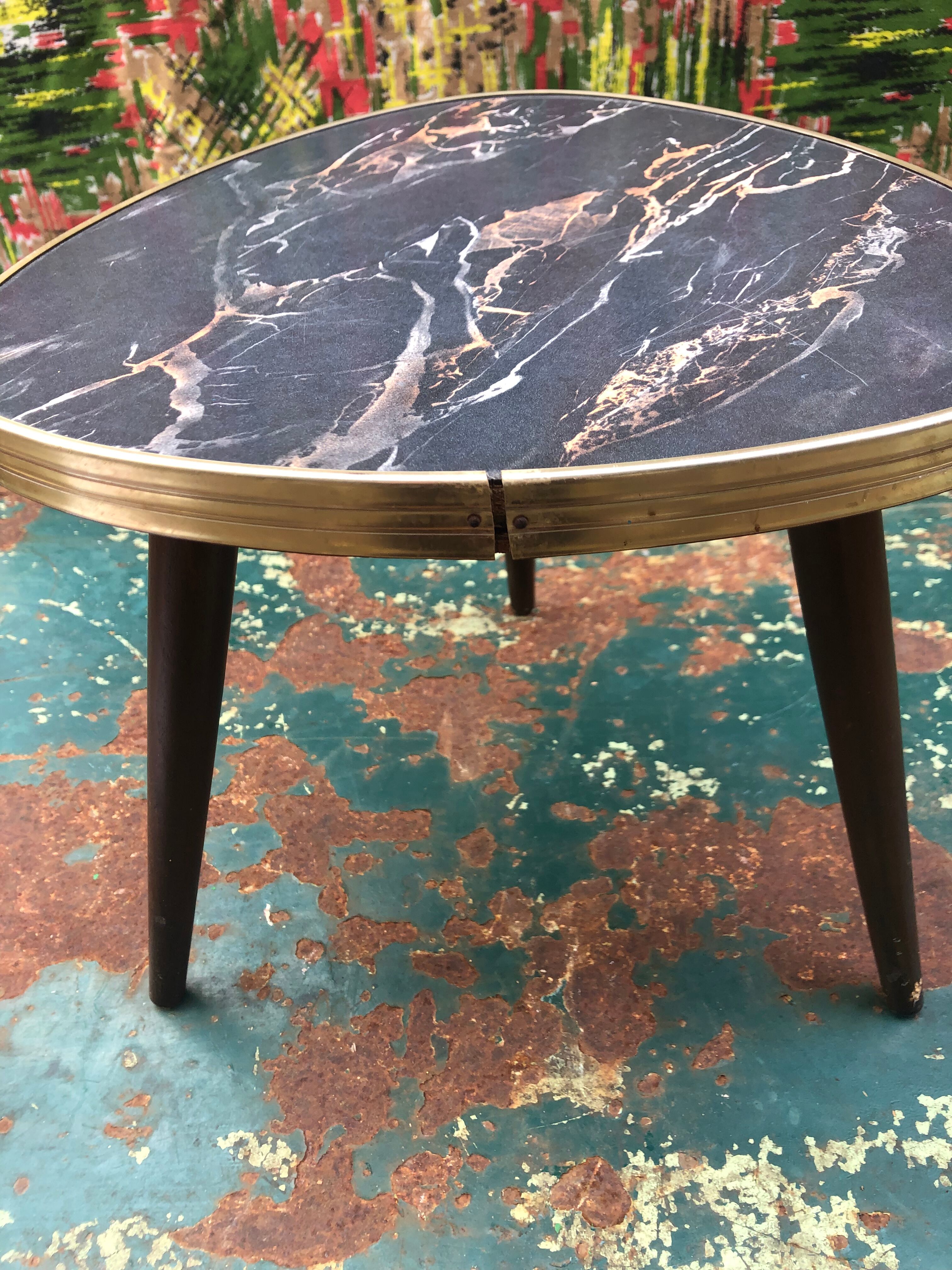 Vintage formica trifod table top 60s