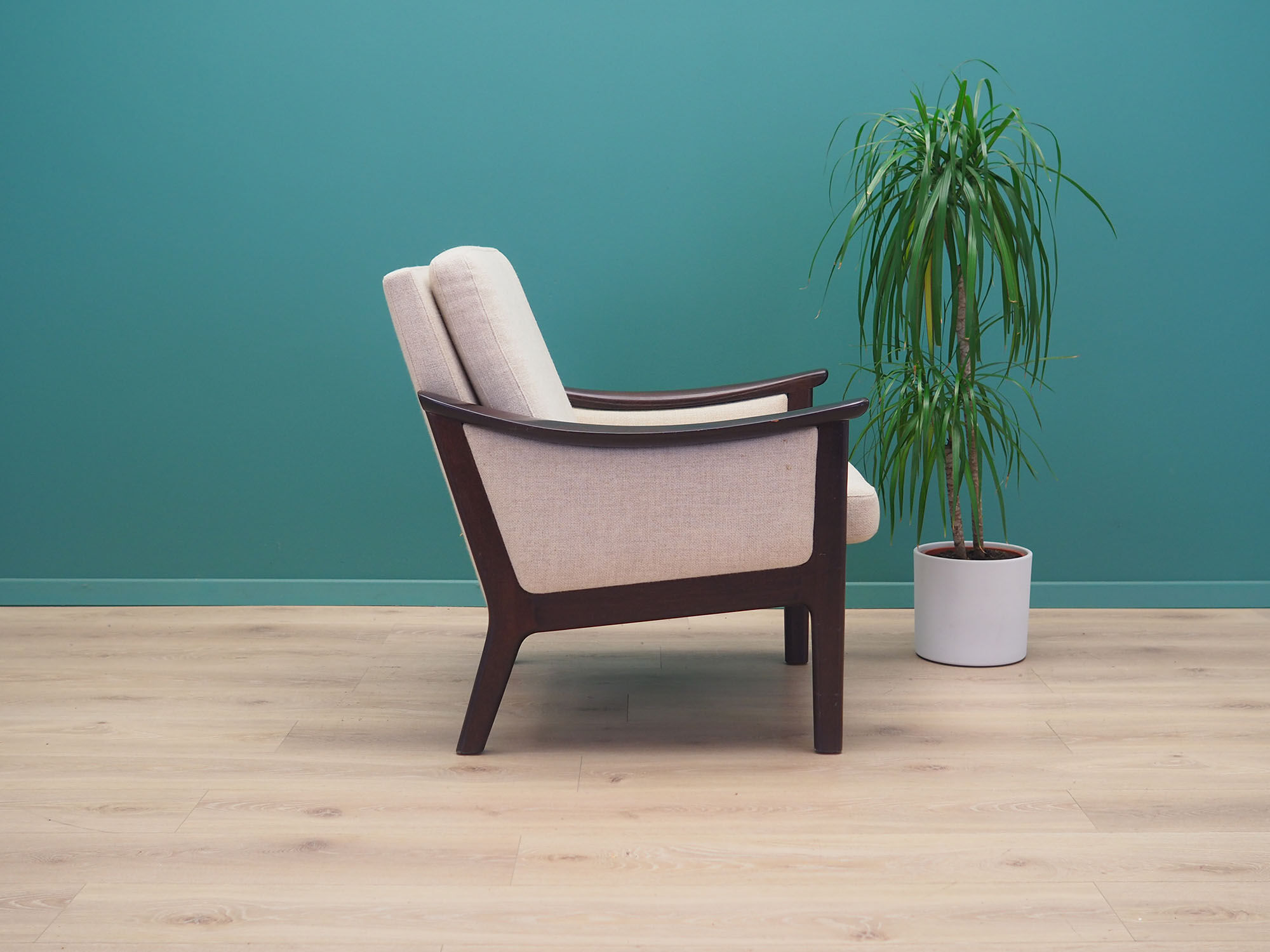 Fauteuil beige, années 1970, design danois, fabriqué au Danemark