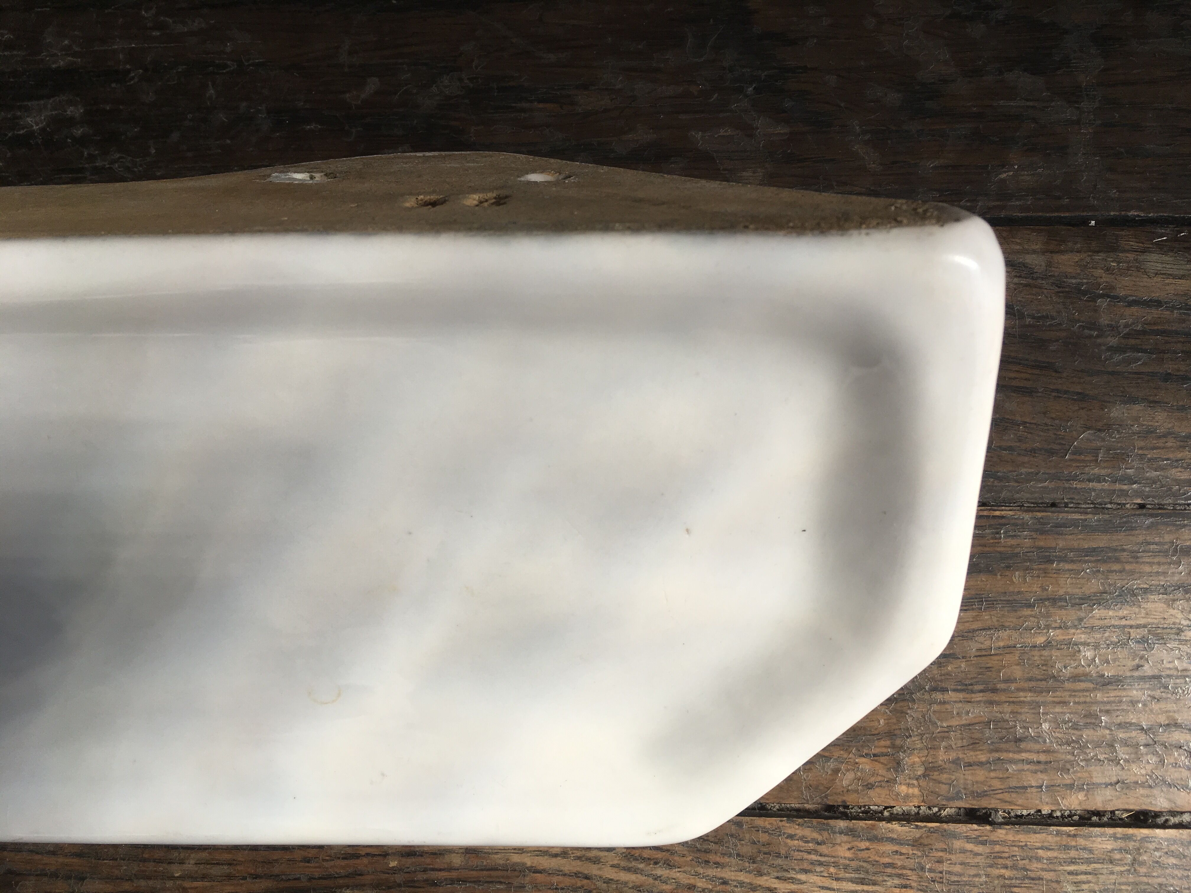 Set of 3 white ceramic shelves art deco bathroom
