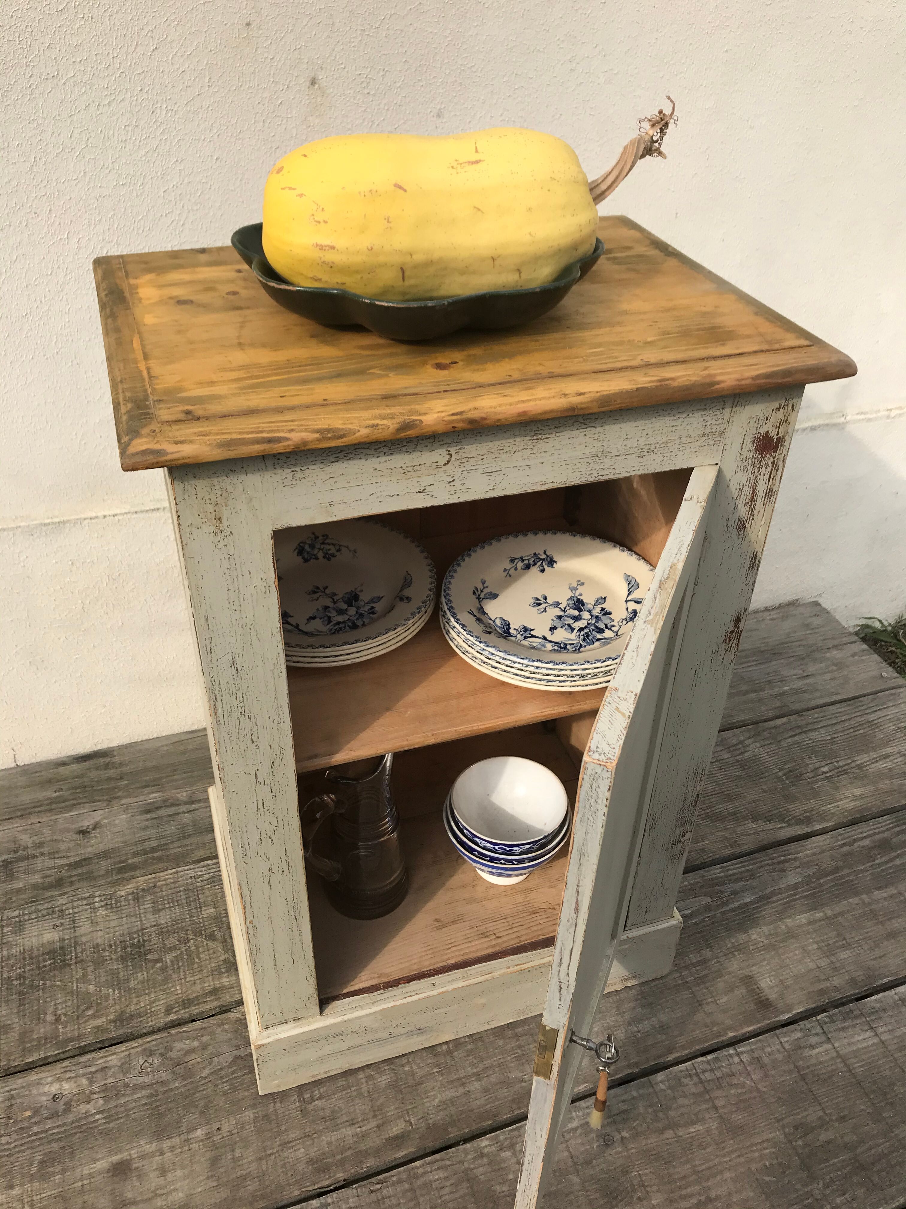 Vintage buffet