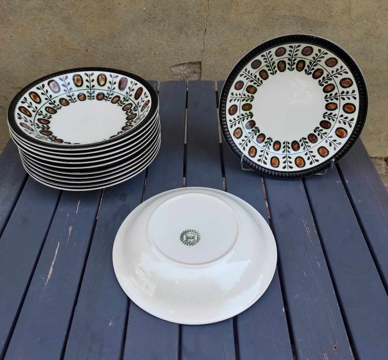 12 hollow plates Boch la Louvière 60s