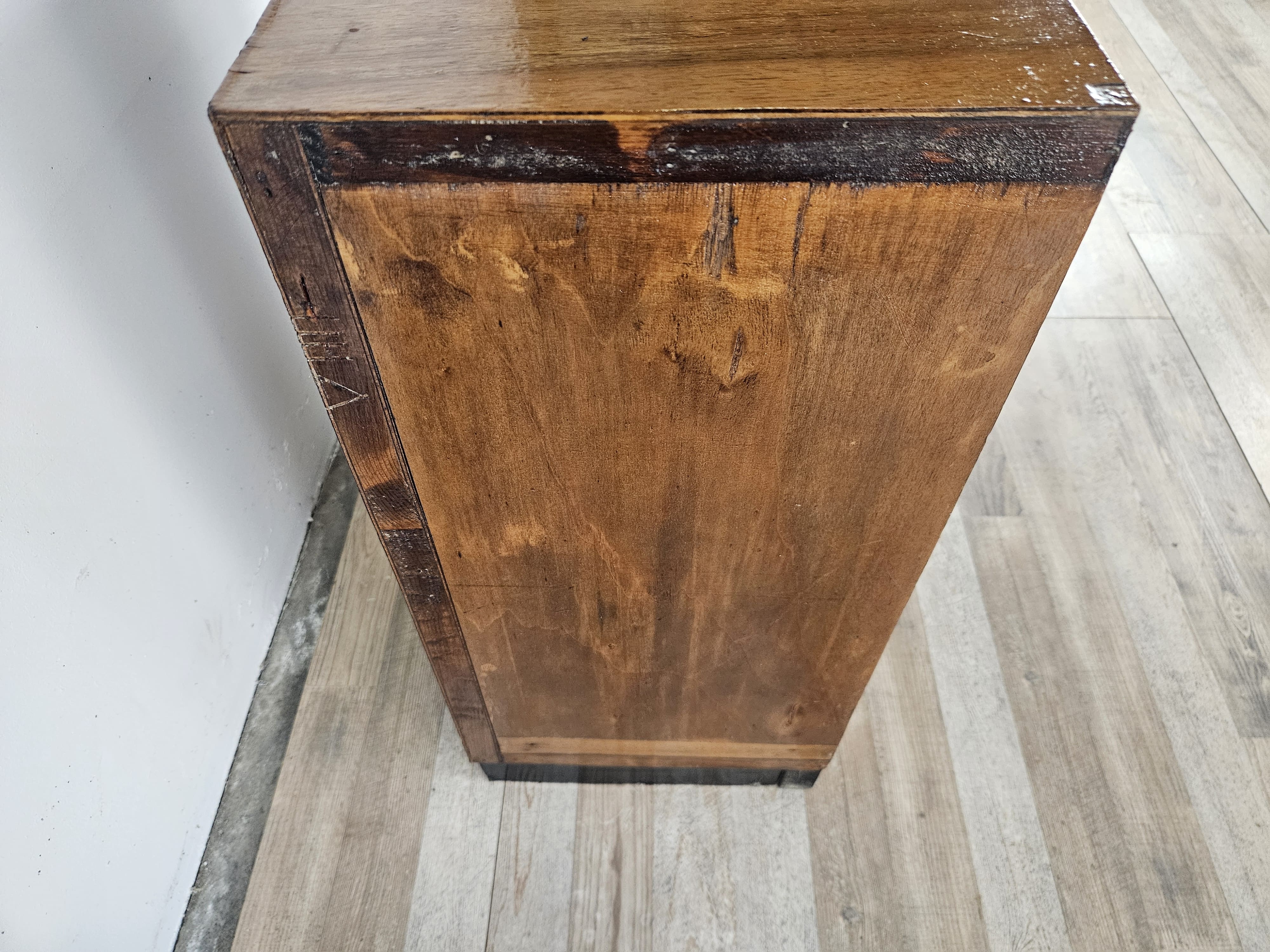 Art Decò side cabinet from the 1940s