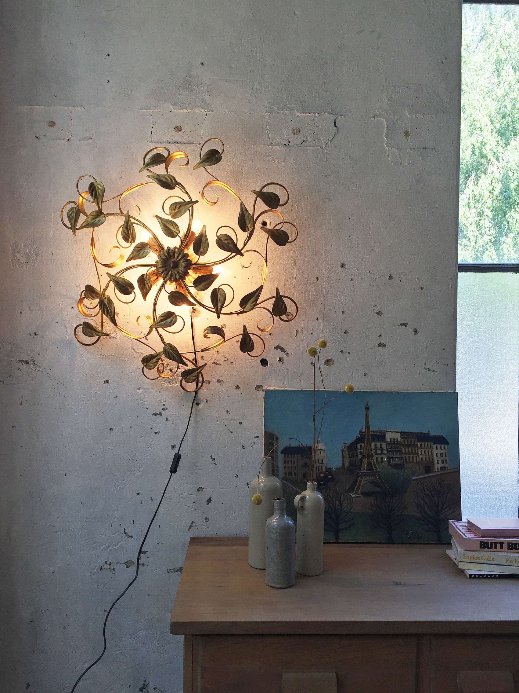 Flowery gold metal wall lamp