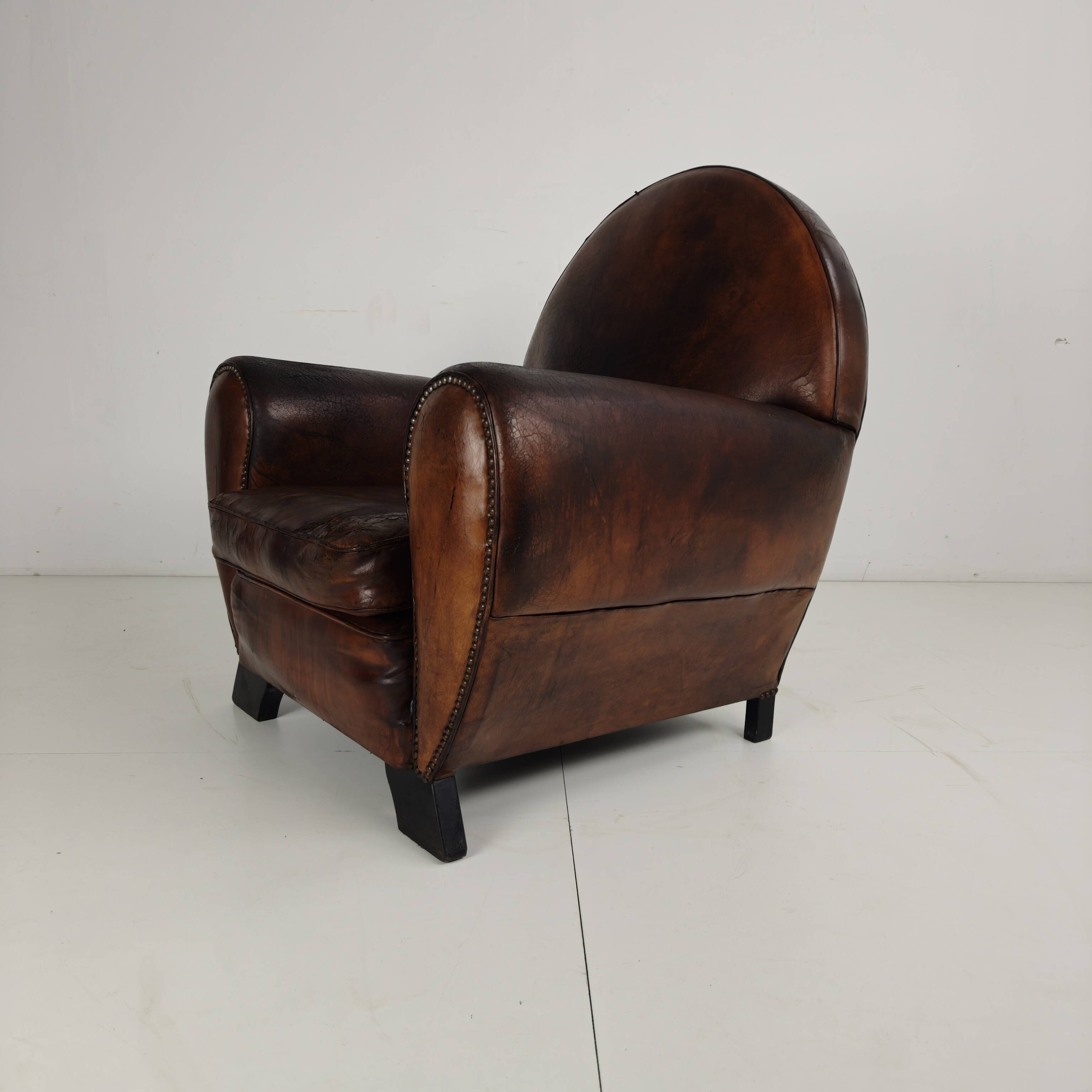 Leather Art Deco Gentleman’s Club Chair