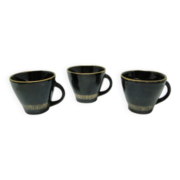 Ensemble de trois tasses, style moderne du milieu du siècle, céramique noire, Pologne, années 1970.