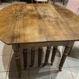 Banquet table