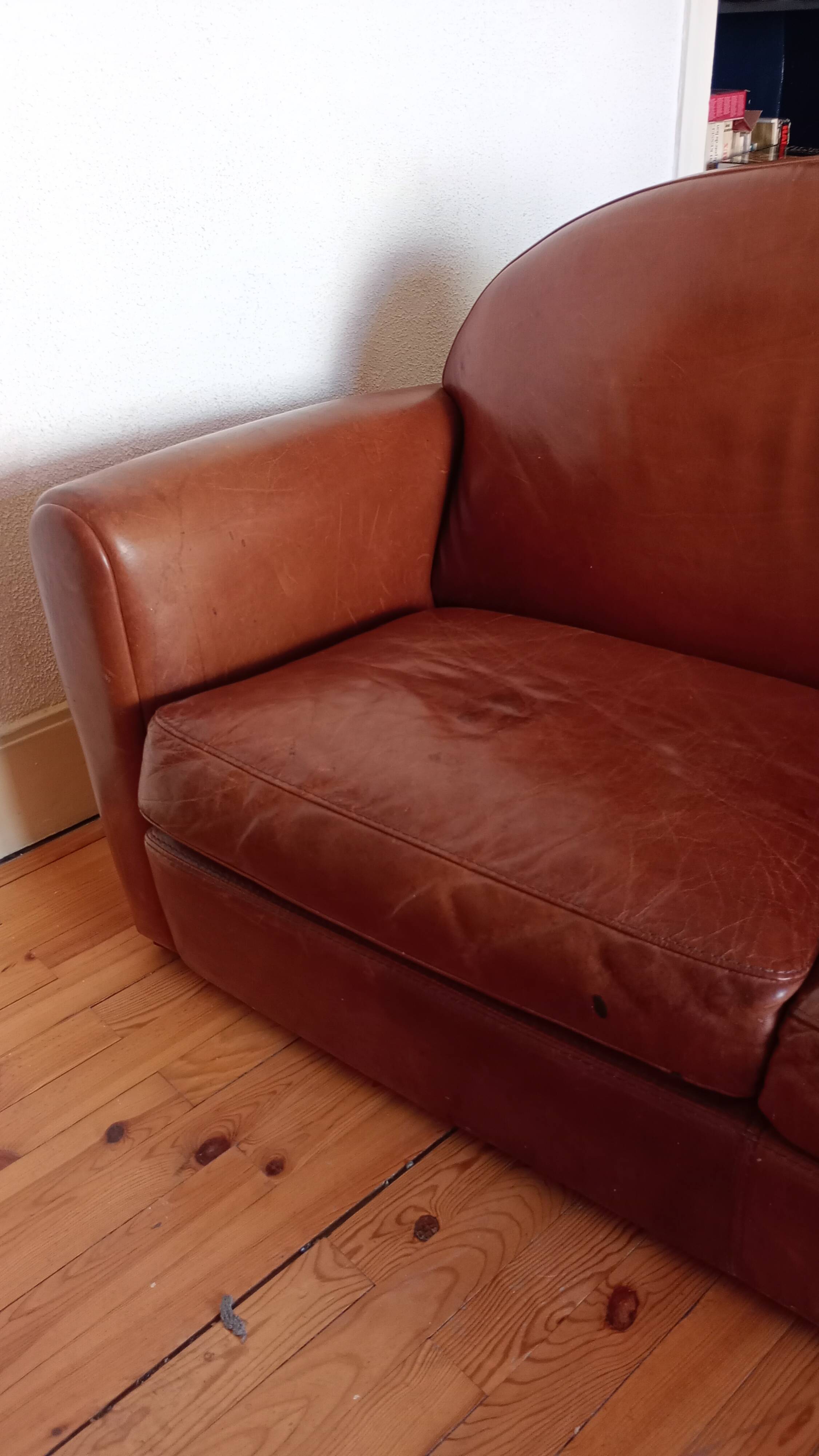 Duvivier leather club sofa