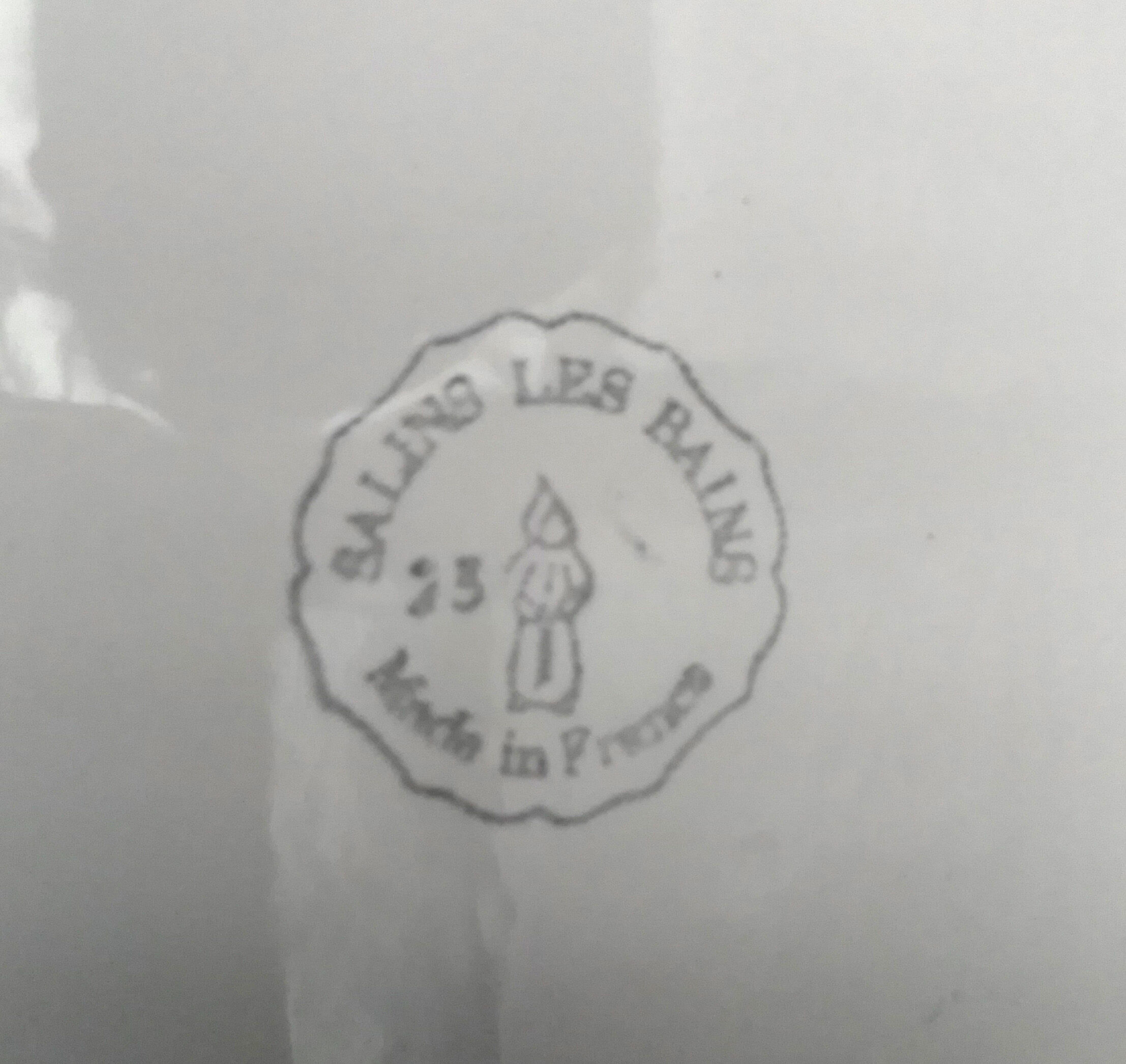 Pitcher Post Modern Salins Studio 80s