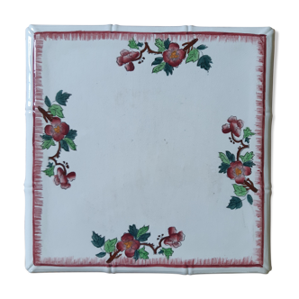Earthenware table mat