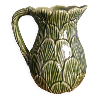 Cabbage pitcher in slip
