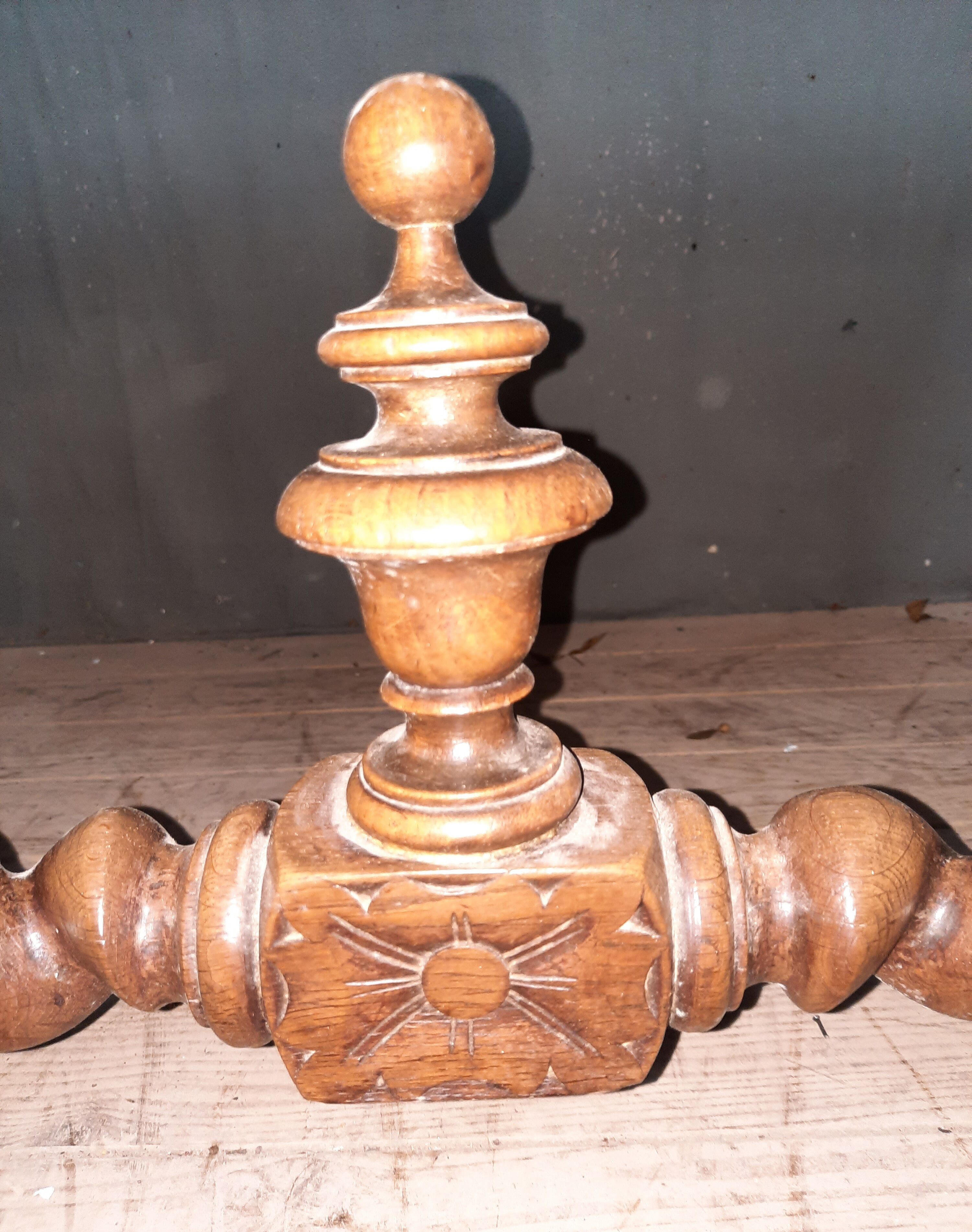 Table desk style Louis XIII