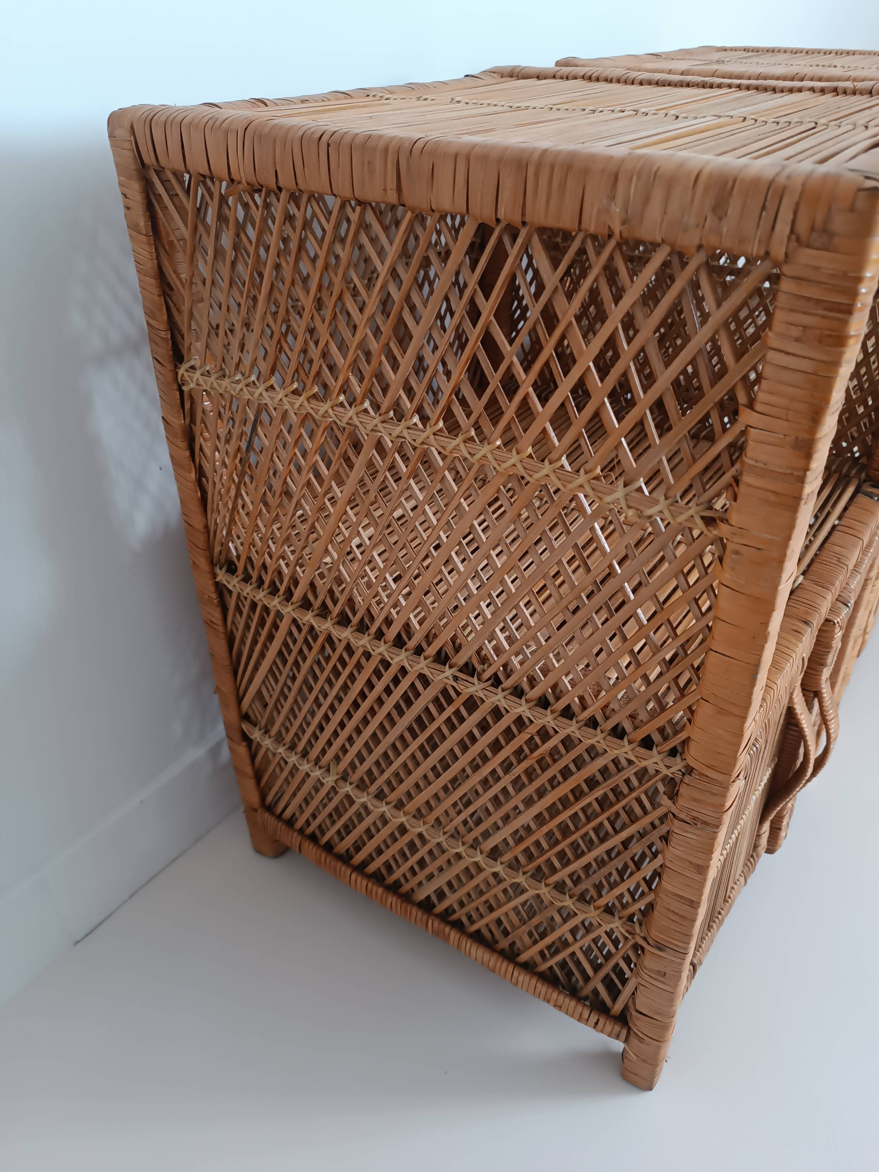 Paire de chevets en rotin vintage