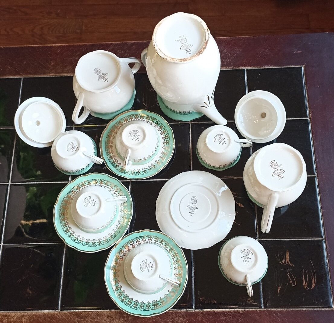 Service à café Digoin Sarreguemines vert menthe et dorure