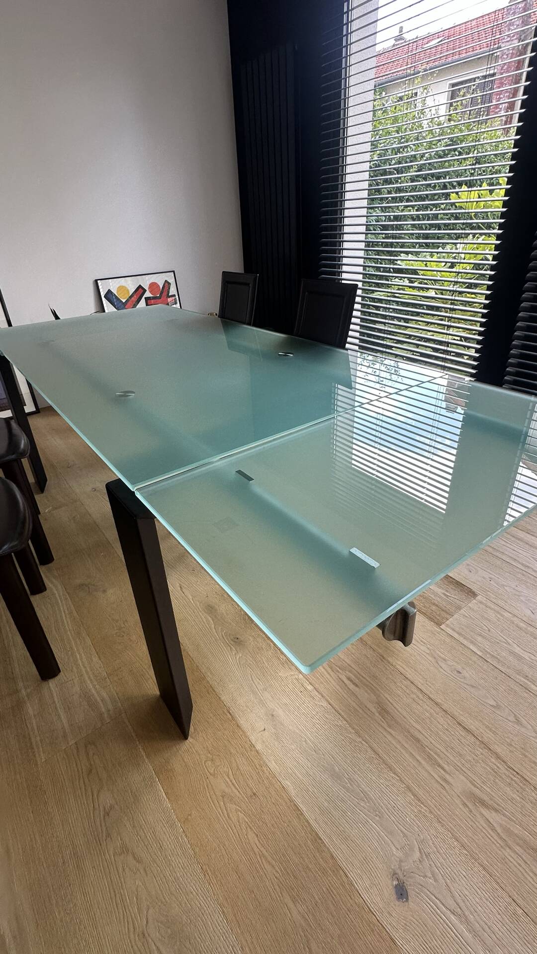 Table de repas extensible modèle Stilt par Decoma Design pour Desalto,
