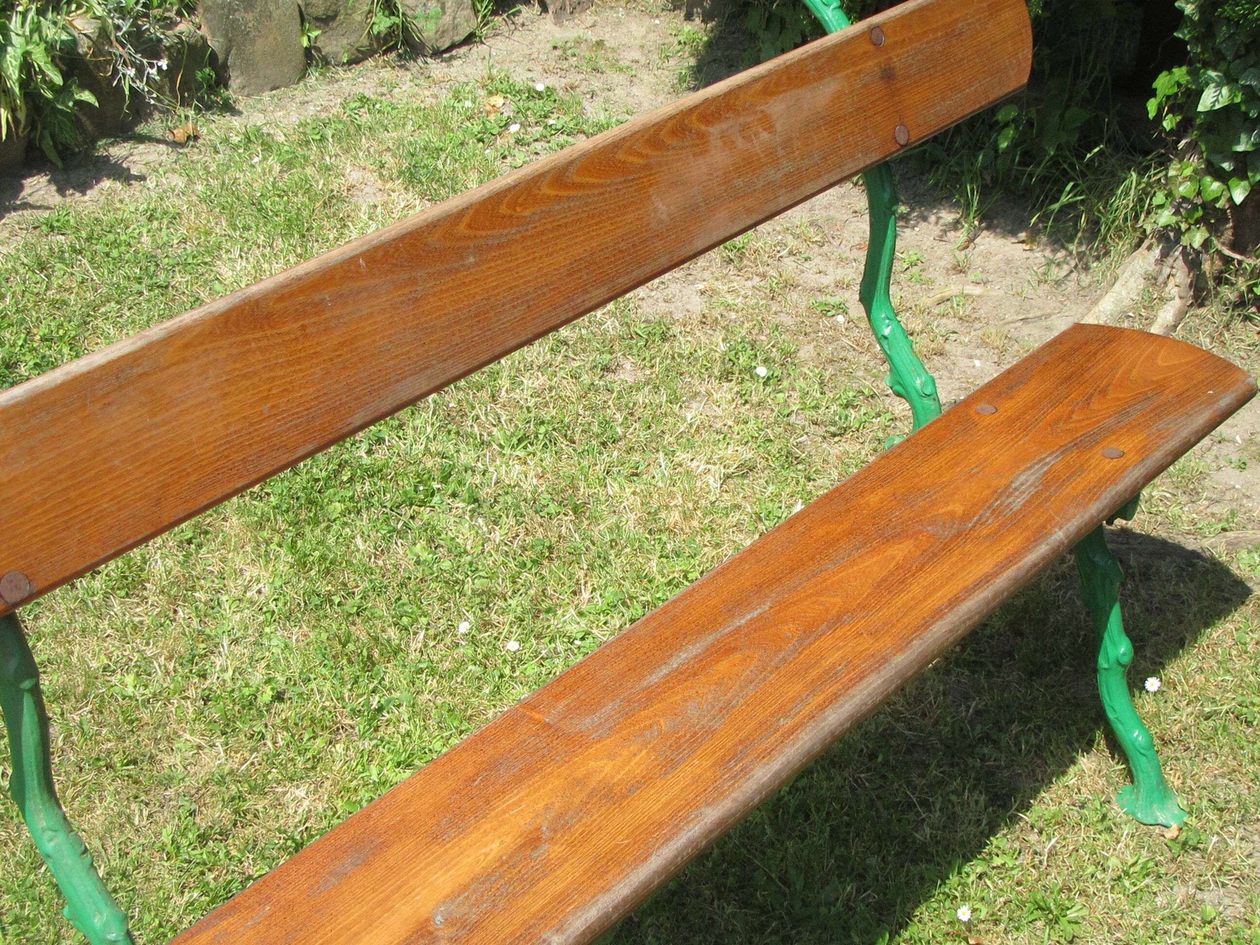 Garden bench in wood and cast iron
