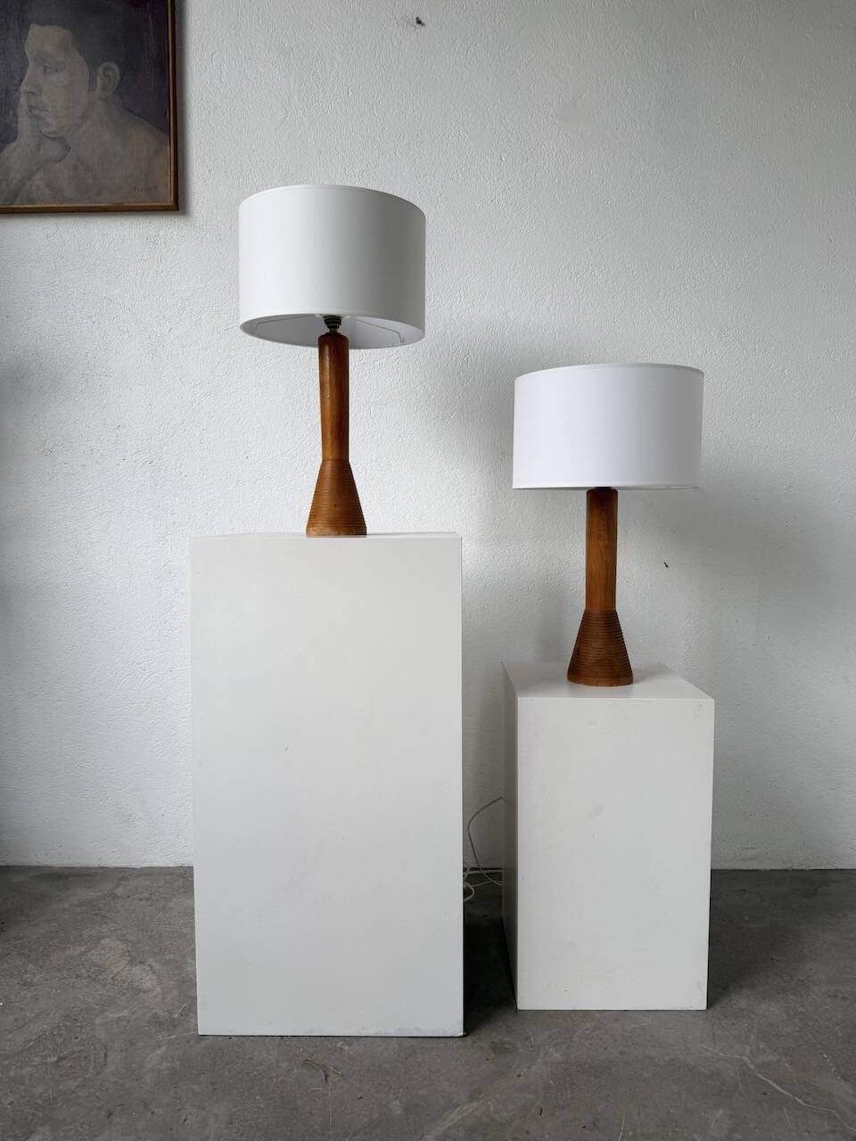 Paire de lampes de table bois chêne années 50