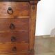 Commode 4 tiroirs en bois massif, début XXème s.