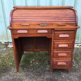 Vintage office called American office with oak curtain