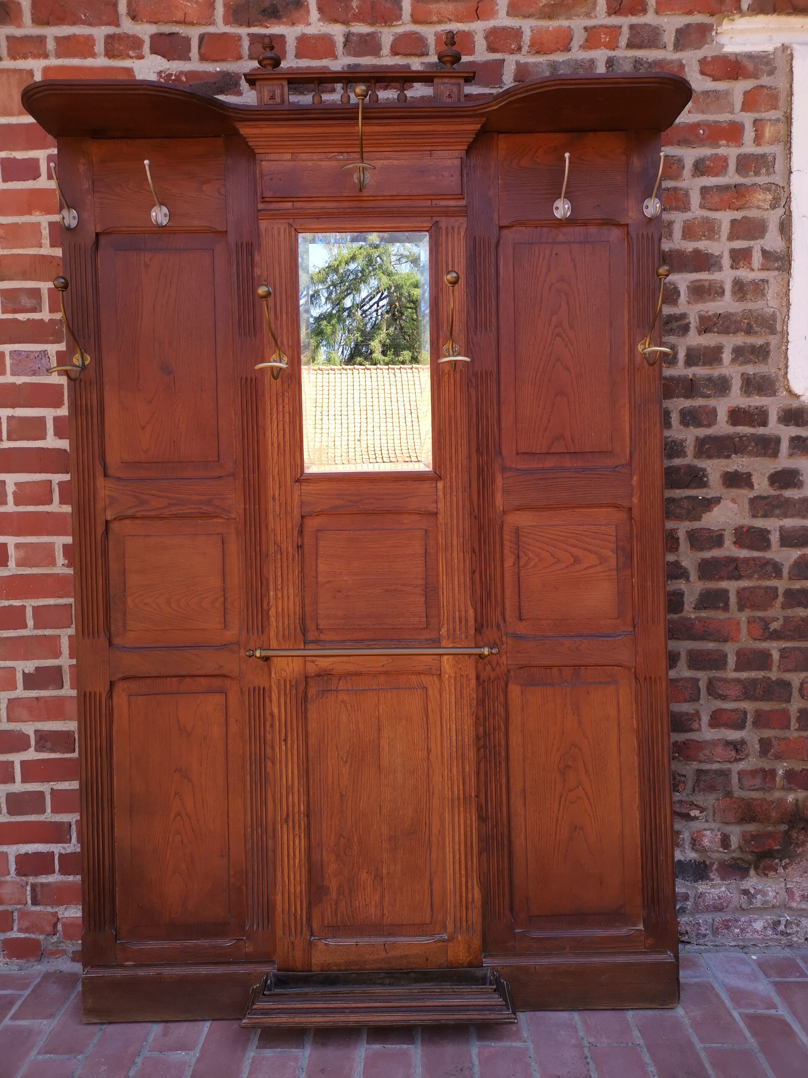Dressing coat door late 19th