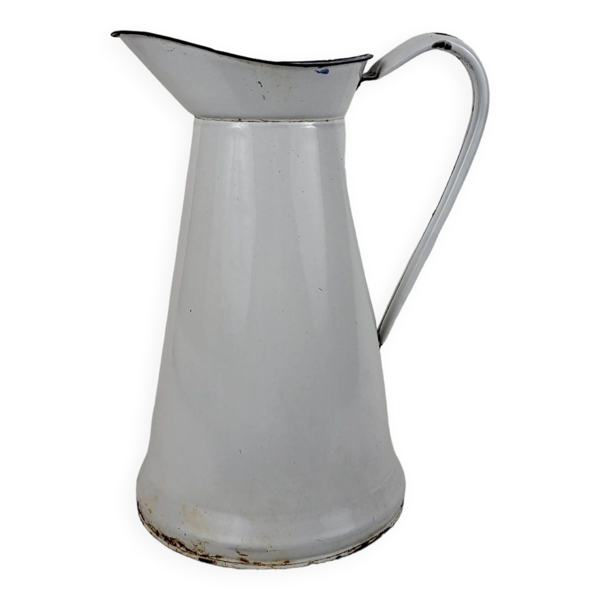 Broc en tôle émaillée