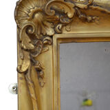 Miroir mural en bois doré du 19ème siècle