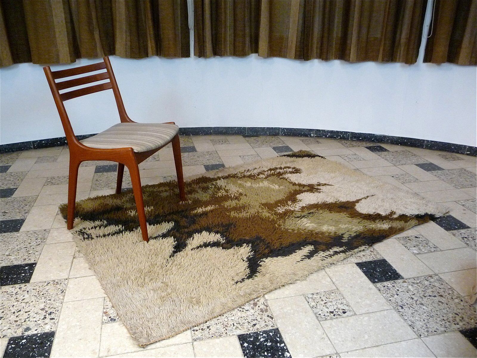 Scandinavian Modern rug with abstract decor by Ege Rya, Denmark 1960s
