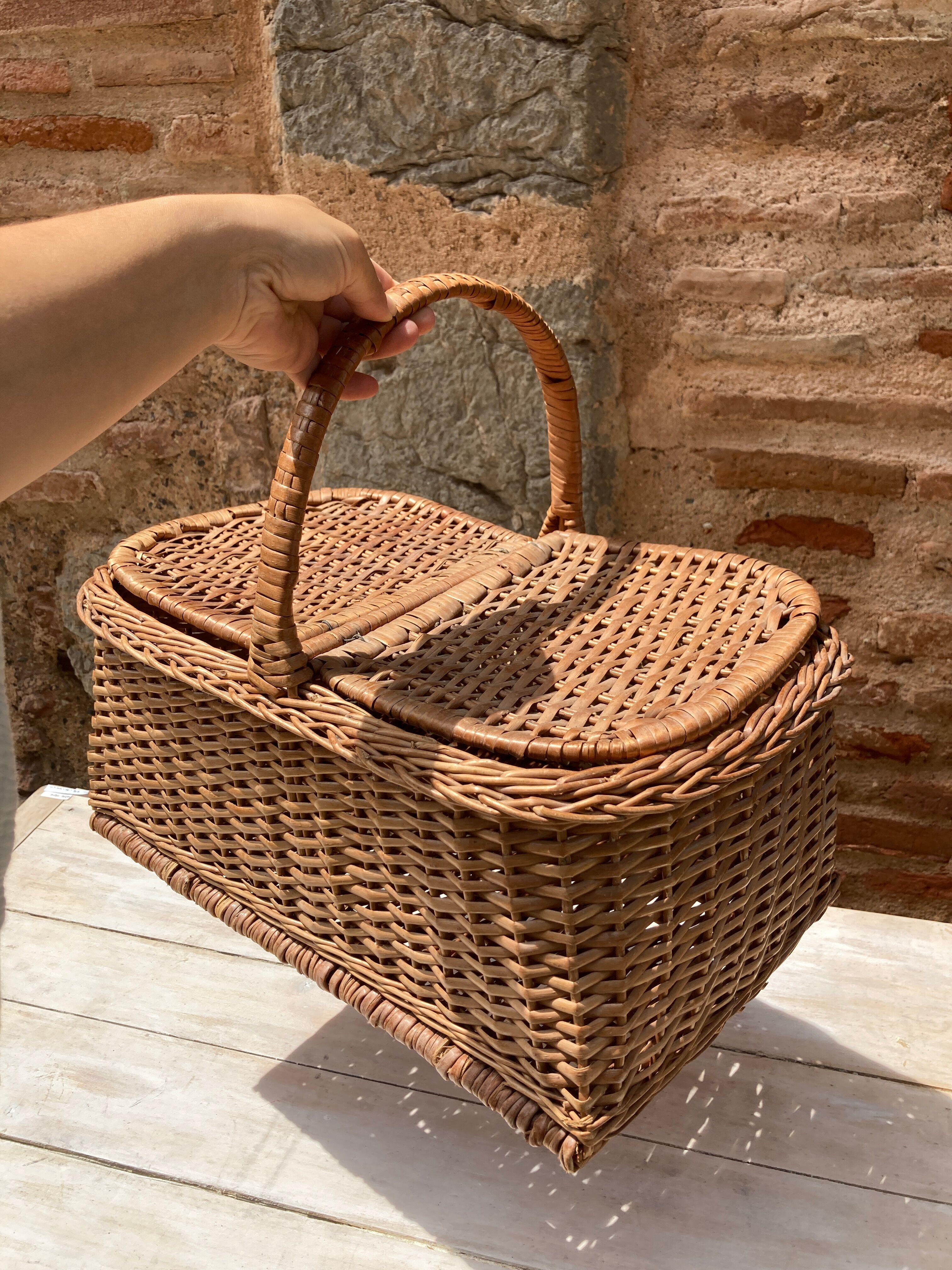 Picnic basket