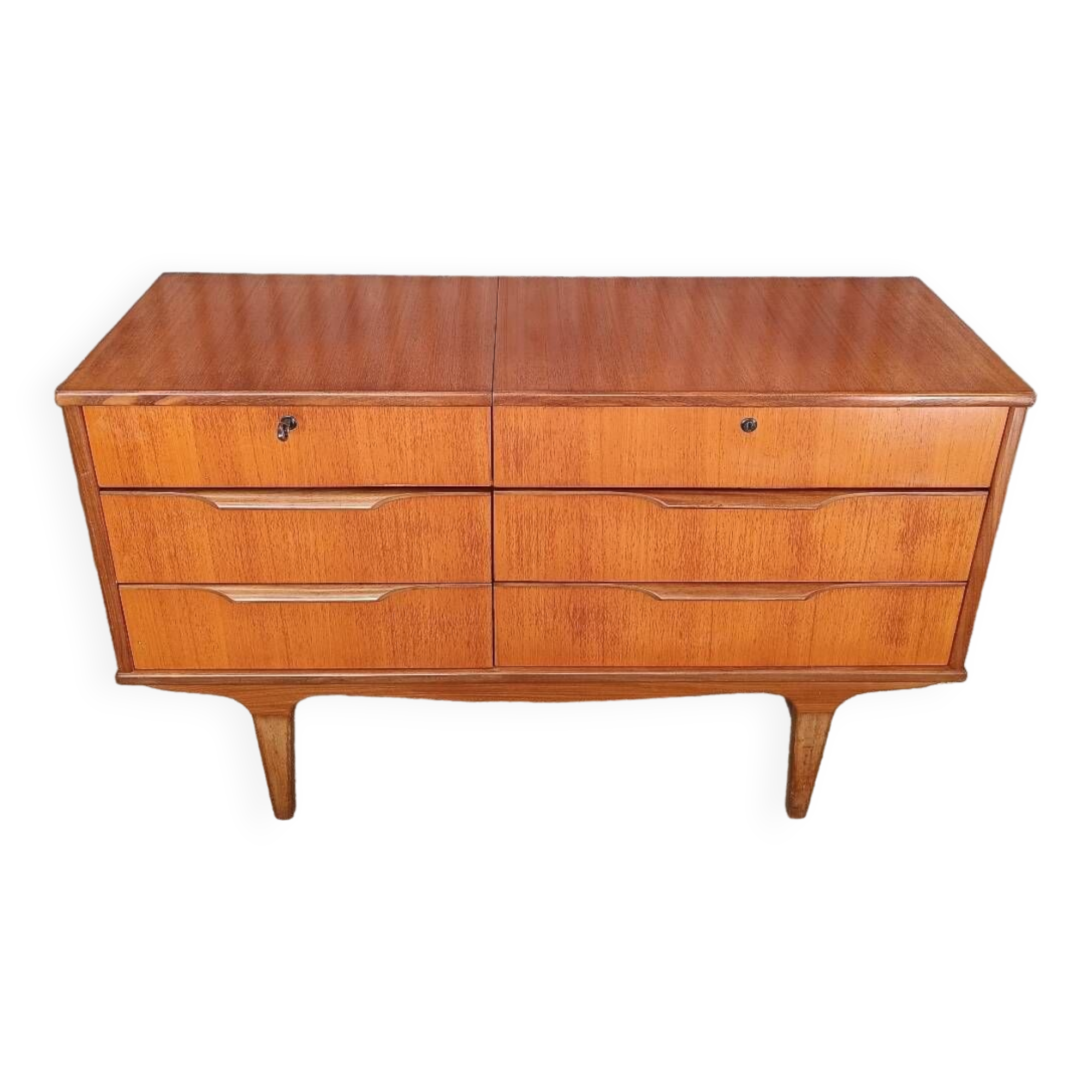 Scandinavian vintage chest of drawers / dressing table