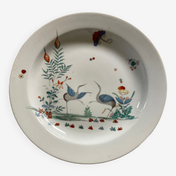 Plat en porcelaine