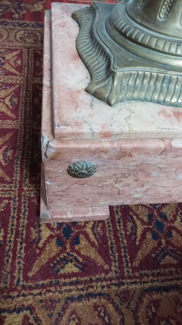 Colonne haute en marbre rose et bronze style Louis XVI